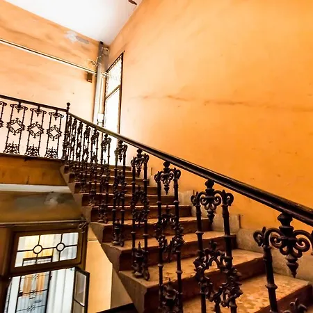 Bpr Horanszky Design Budapest